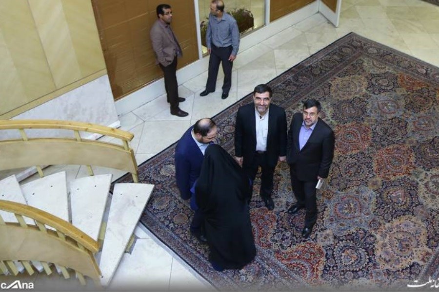 توقف جداسازی تجارت از وزارت صمت در راهروهای مجلس!