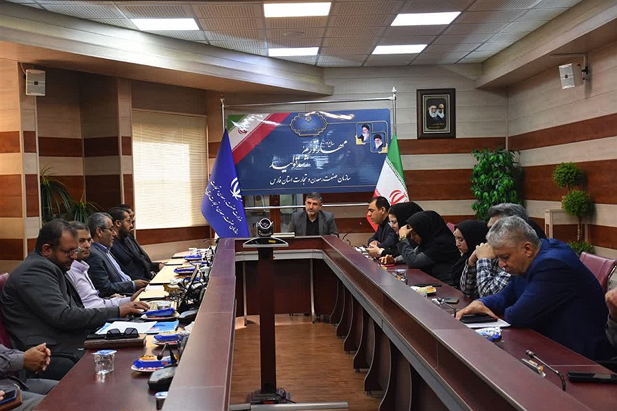 از خانواده معظم شهدا، ایثارگران و آزادگان اداره کل صمت استان فارس تجلیل شد