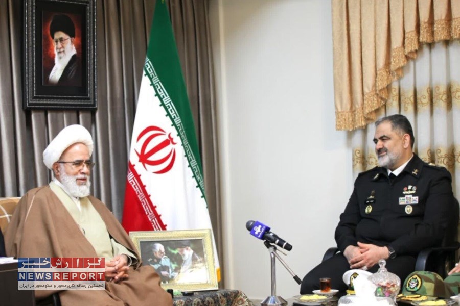 برافراشته شدن پرچم جمهوری اسلامی از سوی نیروی دریایی ارتش در جهان