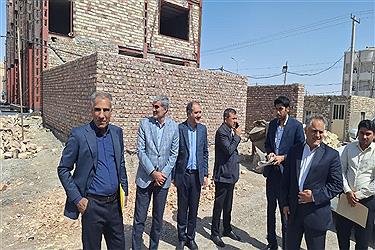 تصویر بازدید دکتر اصغر نوراله زاده رئیس هیات عامل صندوق ملی مسکن از پروژ ه های نهضت ملی مسکن در شهرستان زابل